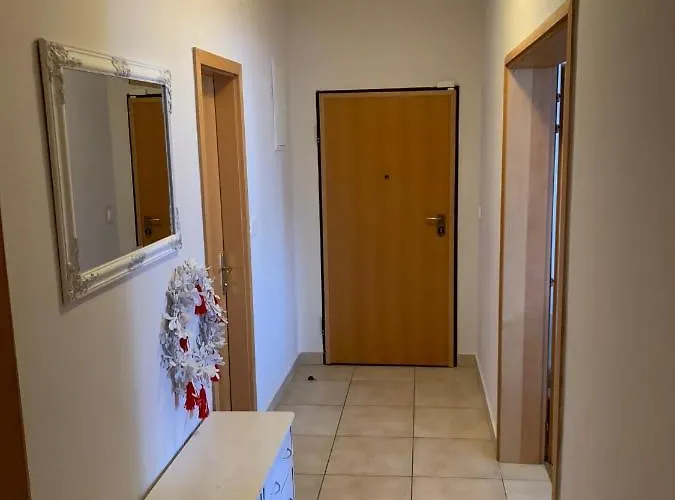 Relax Whit Big Terrace 170m2 Near The In Apartman Split