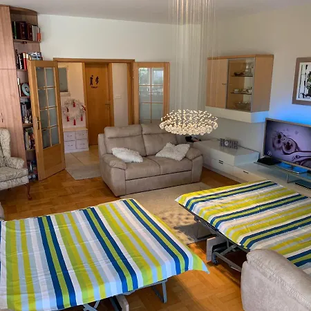 Relax Whit Big Terrace 170m2 Near The In Lägenhet *